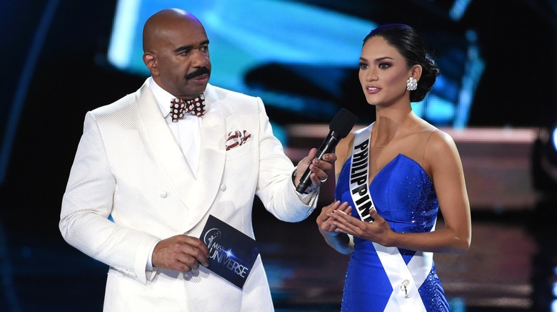 Steve Harvey hosts Miss Universe 2015