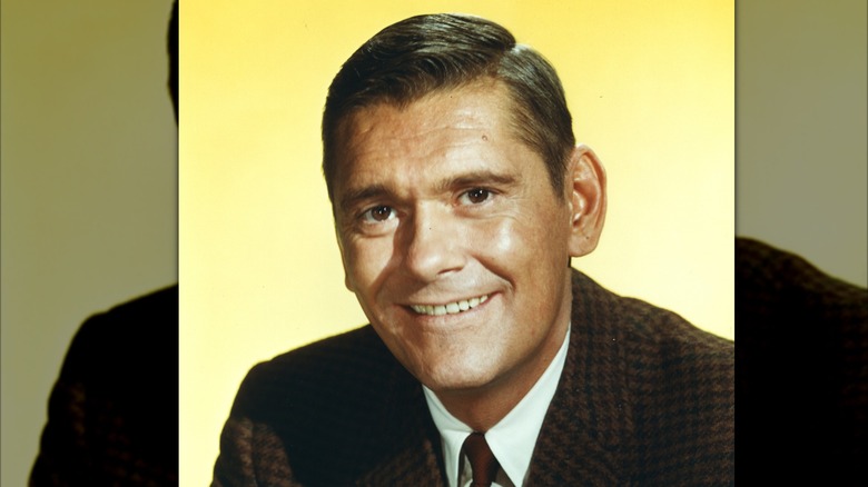 Dick York smiling in a promotional photo for Bewitched