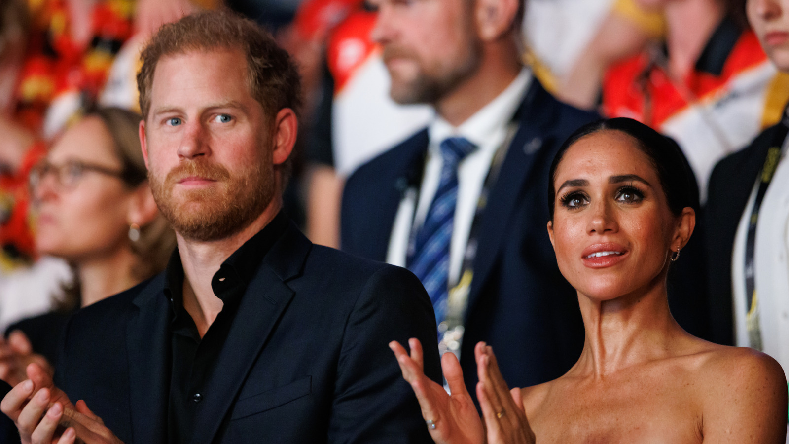 <a href="https://www.thelist.com/1730825/royal-family-relationships-red-flags/" target="_blank">10 Red Flags In The Royal Family Relationships We Can’t Ignore</a>