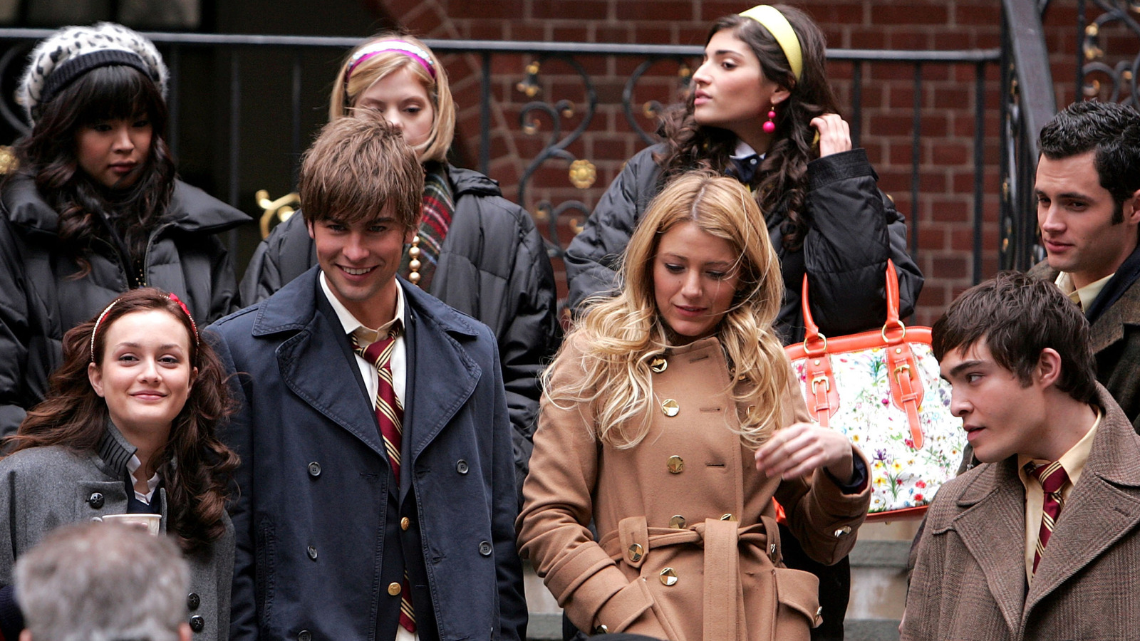 <a href="https://www.thelist.com/2287223/tv-shows-to-watch-if-you-love-gossip-girl/" target="_blank">10 TV Shows To Watch If You Love Gossip Girl</a>