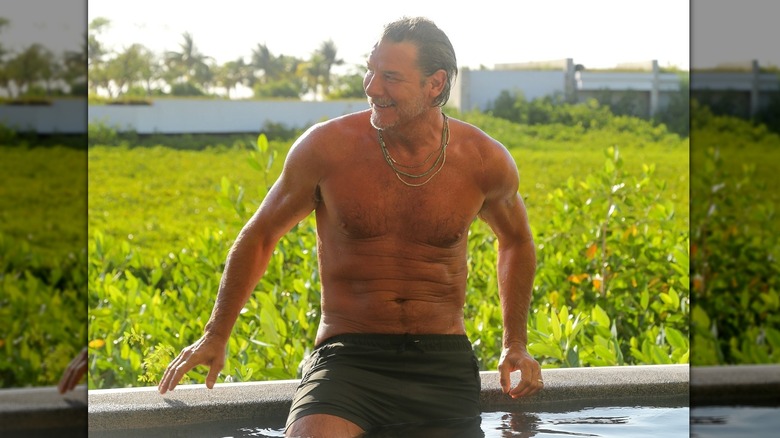 Ty Pennington shirtless in Playa Del Carmen, Mexico in 2024