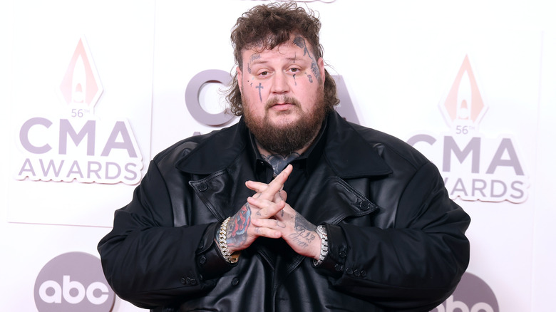 Jelly Roll smiling at the Country Music Awards in 2022
