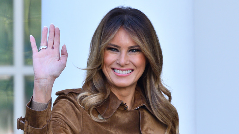 Melania Trump waving and smiling