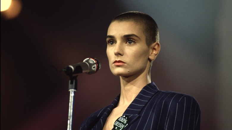 Sinéad O'Connor performing on Stars 90 in 1990