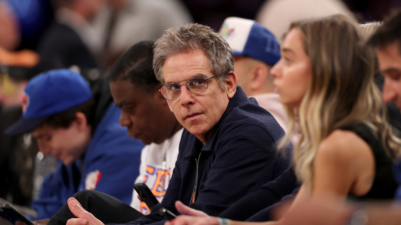 Ben Stiller sitting front row at a Knicks game.