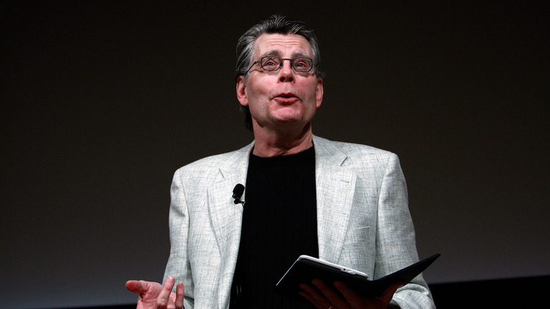 Stephen King giving a speech.