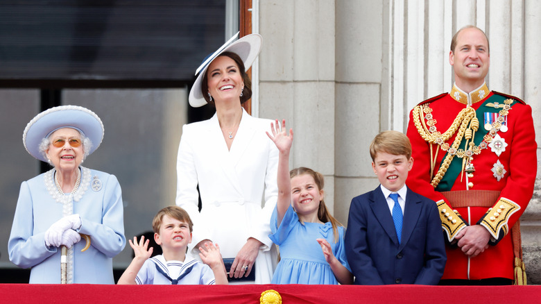 Queen Elizabeth II, Prince William and his family on the Buckingham Palace balcony during the Queen's Platinum Jubilee