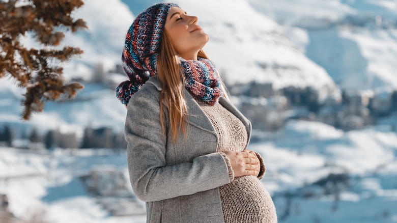 15 Ways To Survive A Winter Pregnancy