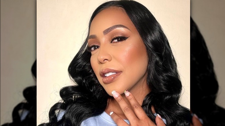 woman with contoured skin
