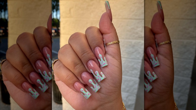 Nails with drippy, sprinkle design