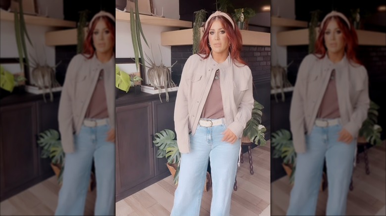 Chelsea DeBoer on Instagram in jeans and a beige jacket
