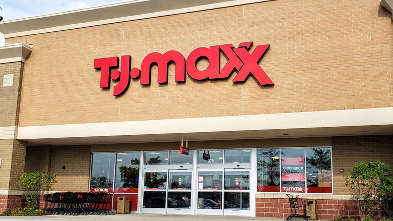 I'm a former TJ Maxx employee and these are my secrets to getting the best  deals on clearance items & branded products