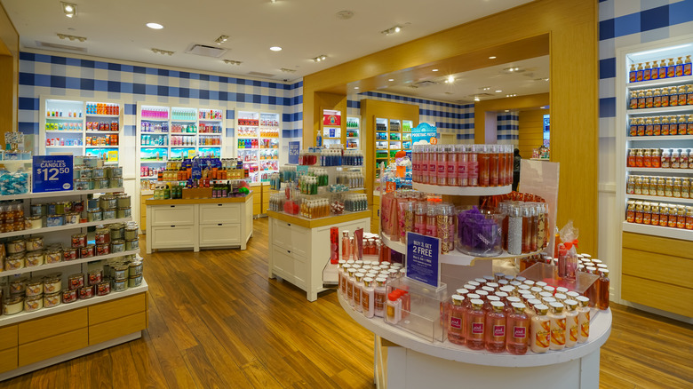 Bath & Body Works store 