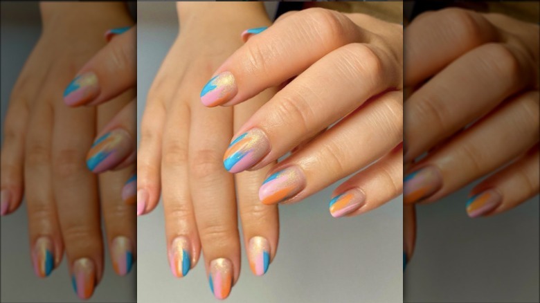 paint stroke nail art