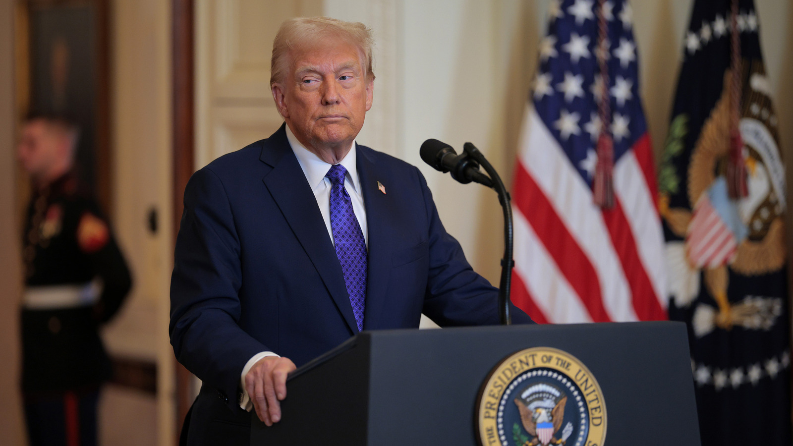 トランプが勝ったがフォローに失敗した場合、彼らが国を去ると言った4人のセレブ
