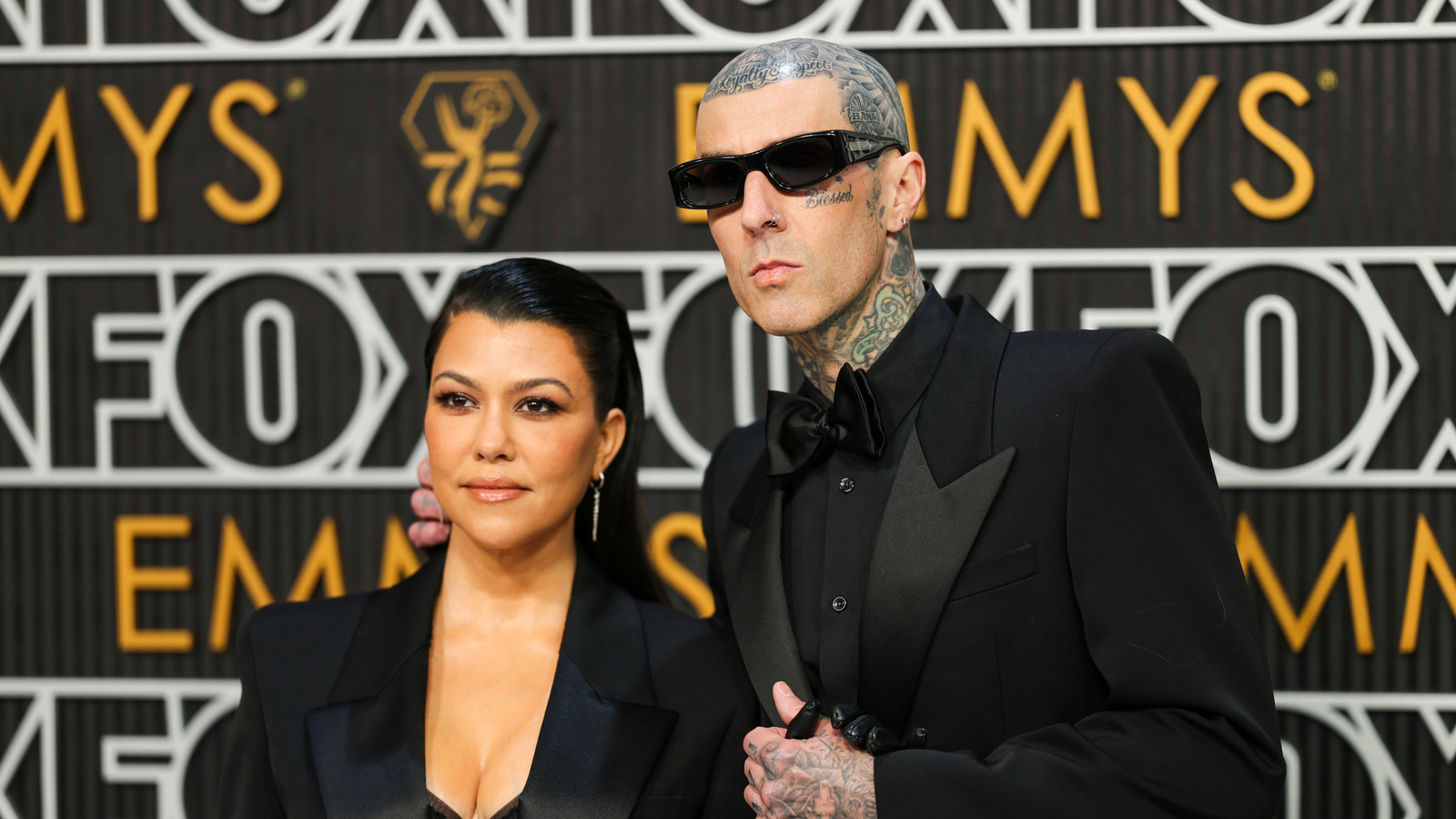 <a href="https://www.thelist.com/1796147/garling-red-flags-kourtney-kardashian-travis-barker-marriage/" target="_blank">4 Glaring Red Flags In Kourtney Kardashian And Travis Barker’s Marriage</a>