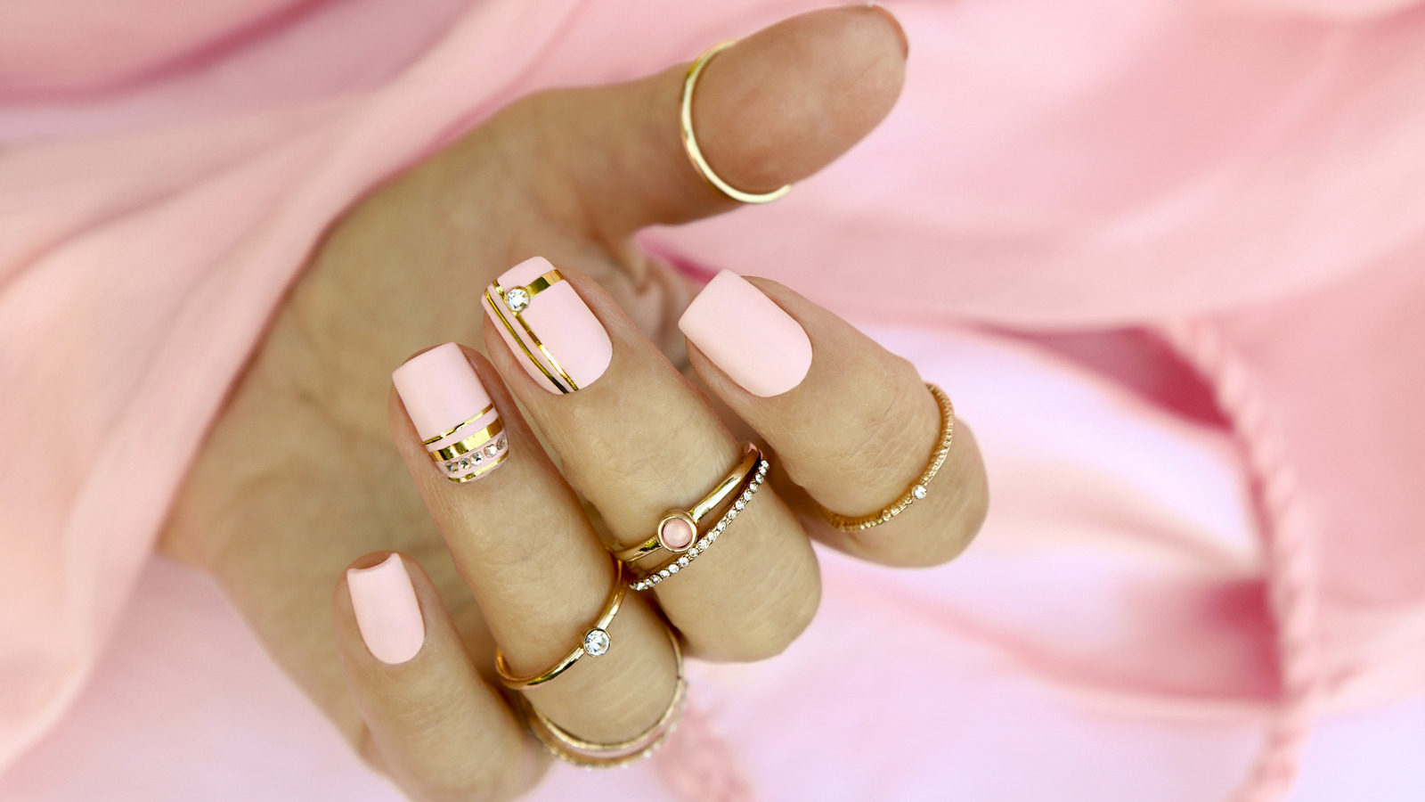 Cute Pink Pearl Nails With Shimmer, Nails With Gems