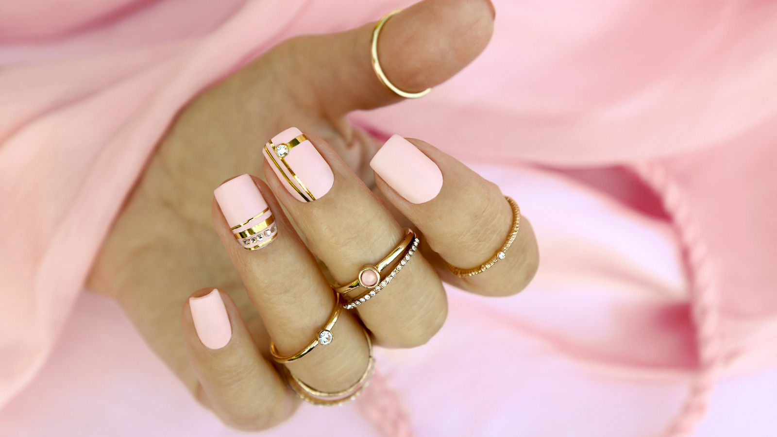 40 Manicure Ideas That Are Perfect For Square Nails 40 Manicure Ideas That Are Perfect For Square Nails