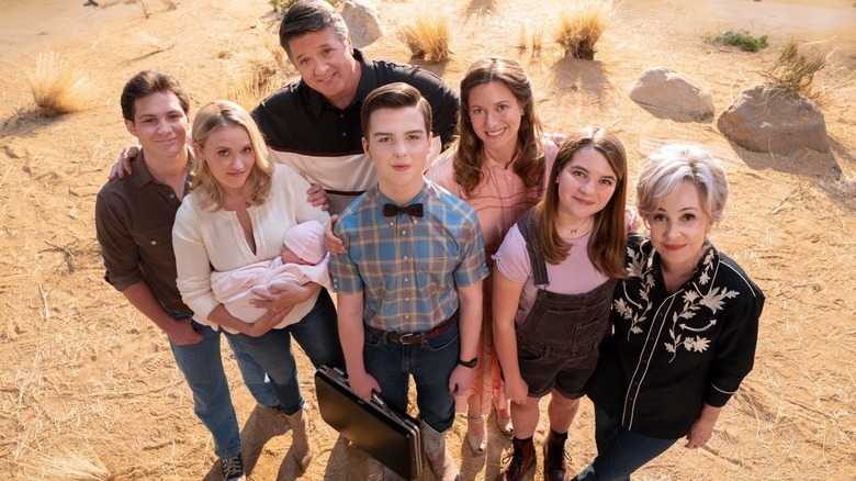 The cast of Young Sheldon posing in a promotional photo.