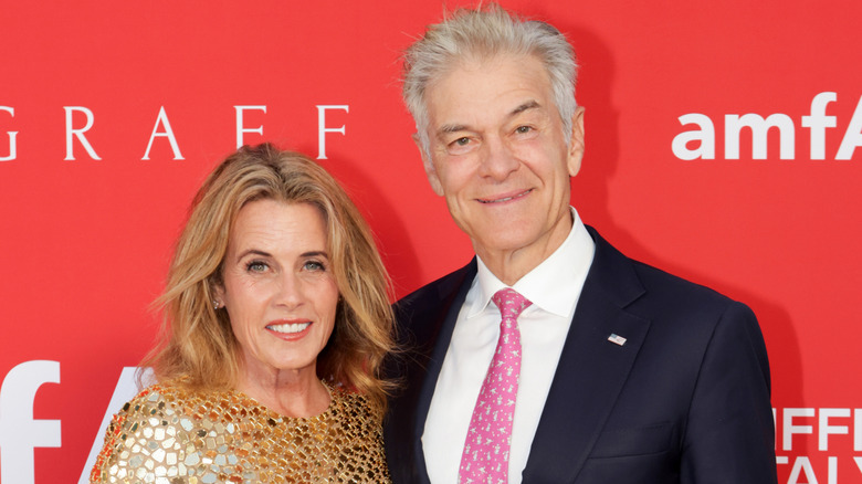 Dr. Mehmet and Lisa Oz amFAR event