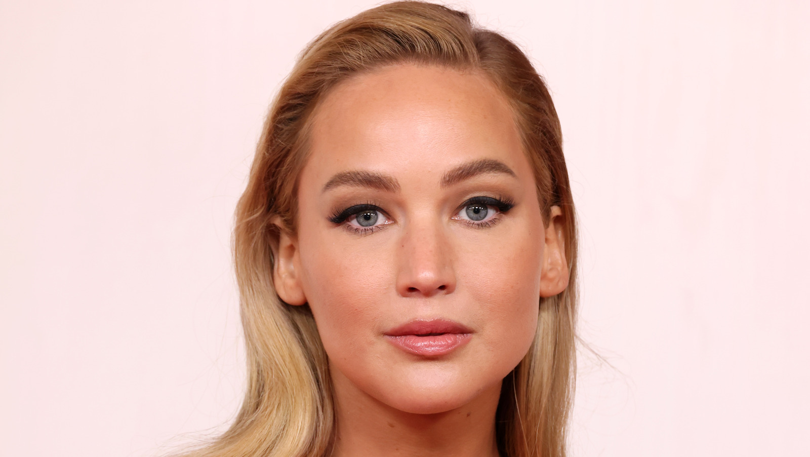 <a href="https://www.thelist.com/1697110/5-times-jennifer-lawrence-deserved-worst-dressed-list/" target="_blank">5 Times That Jennifer Lawrence Deserved To Land On The Worst-Dressed List</a>
