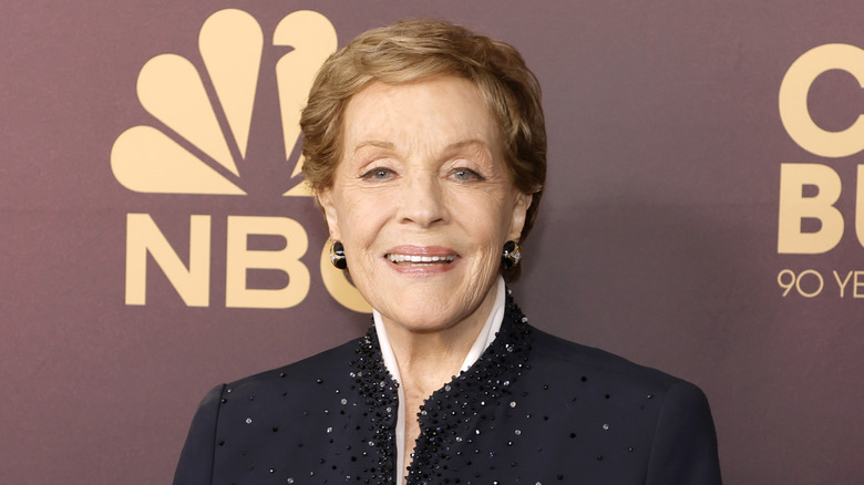 Julie Andrews large black earrings at Carol Burnett event 2023