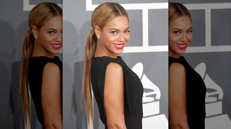 Beyonce posing on the red carpet