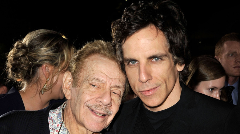 Jerry Stiller and Ben Stiller posing in 2009