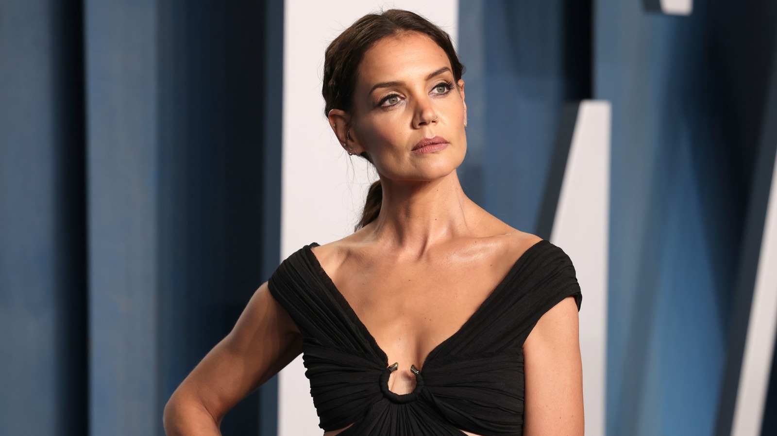 <a href="https://www.thelist.com/2270299/times-katie-holmes-dressed-for-revenge-after-breakup/" target="_blank">7 Times Katie Holmes Dressed For Revenge After A Breakup</a>
