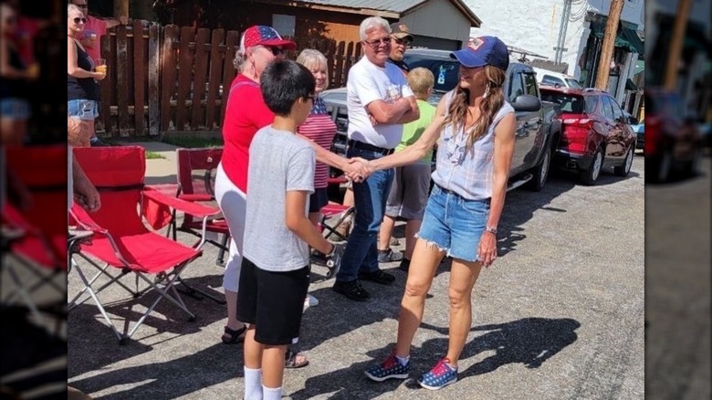 Kristi Noem meeting fans