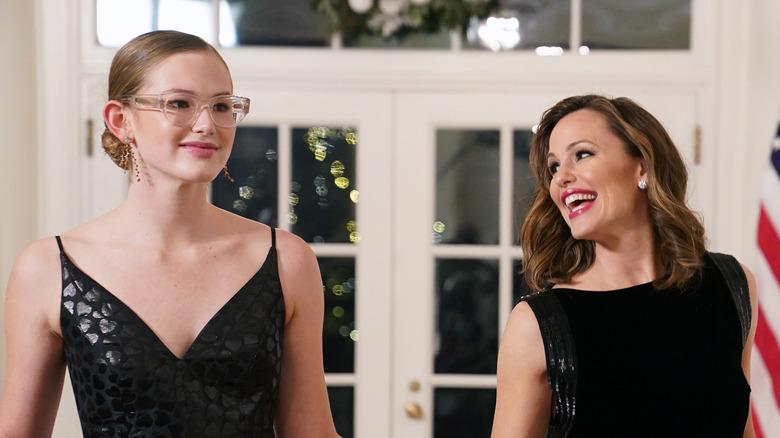 Violet Affleck and Jennifer Garner in black at White House