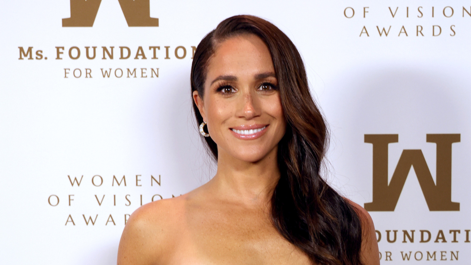 <a href="https://www.thelist.com/1835670/royals-confusing-name-changes-explained/" target="_blank">8 Royals Who Made Confusing Name Changes</a>