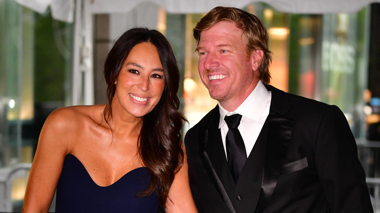 Chip and Joanna Gaines dressed in black tie attire at the 2019 Time 100 Gala