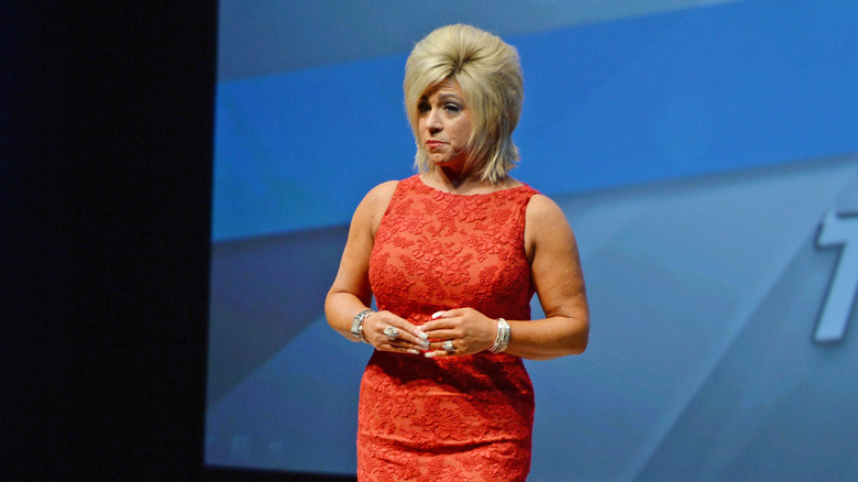 Theresa Caputo doing a reading live on stage in 2014.