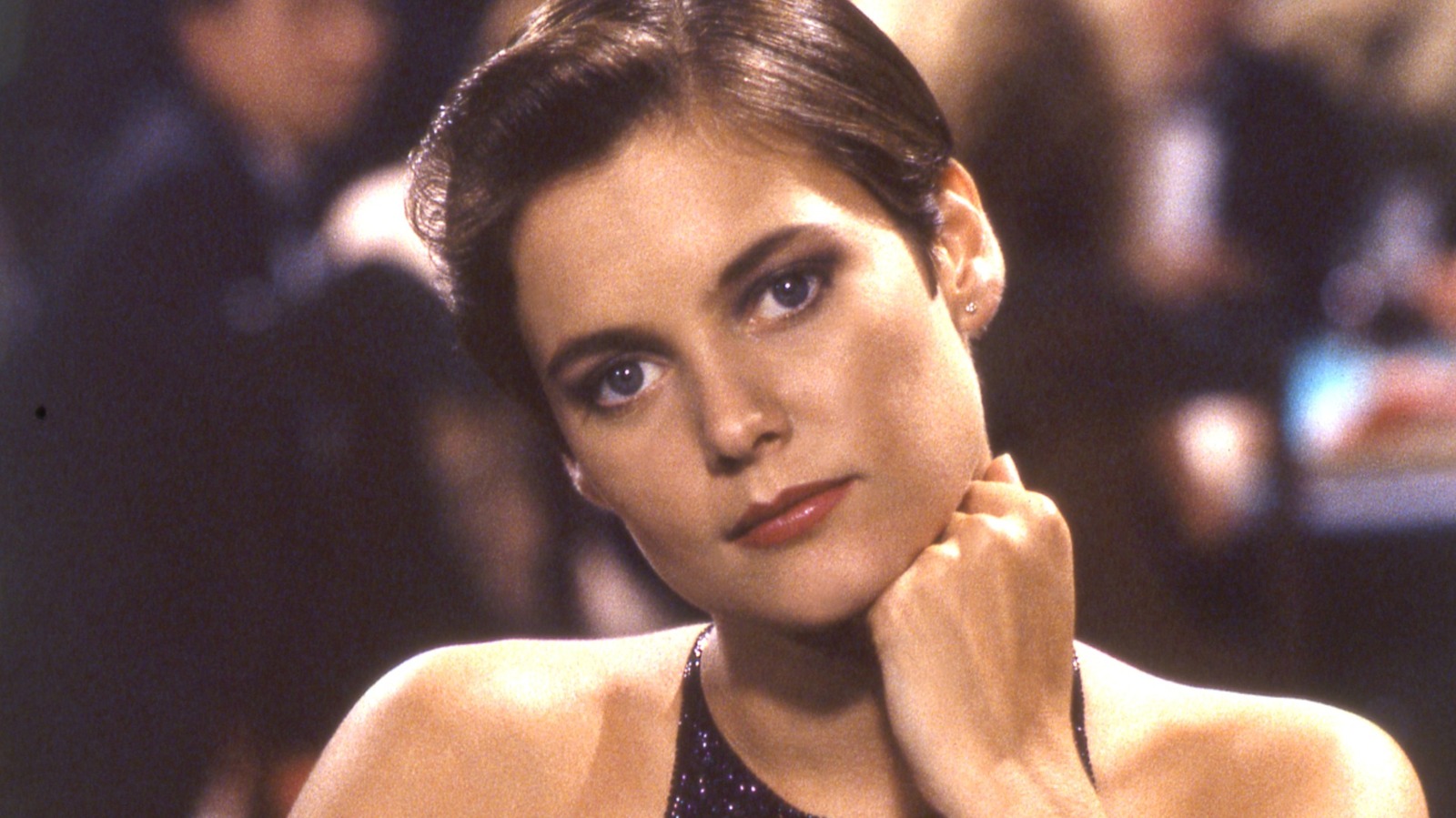 <a href="https://www.thelist.com/2238166/80s-bond-girl-carey-lowell-still-absolutely-stunning-today/" target="_blank">’80s Bond Girl Carey Lowell Is Still Absolutely Stunning Today</a>