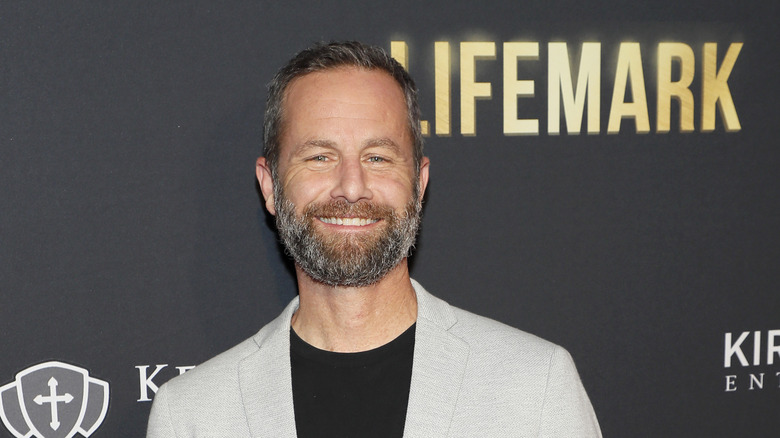 Kirk Cameron posing at an event
