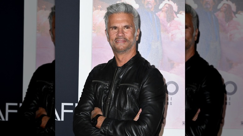 Lorenzo Lamas posing at a movie premiere in 2022