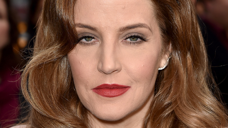 Lisa Marie Presley posing