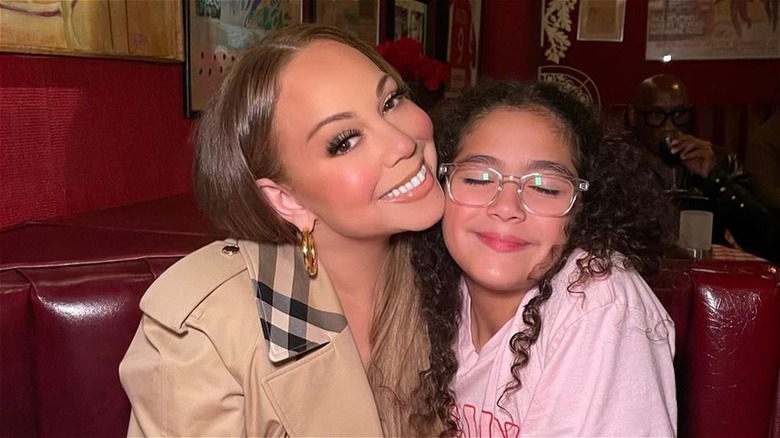 Mariah Carey and duaghter Monroe at restaurant 