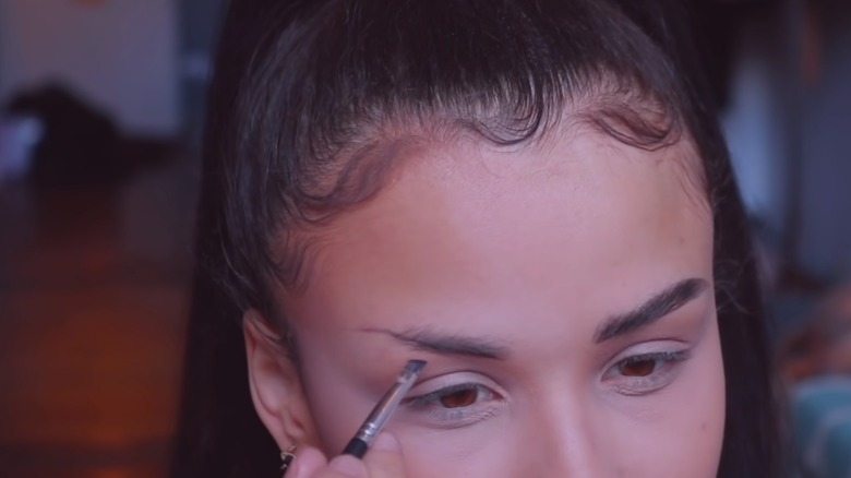 Snitchery drawing eyebrow line