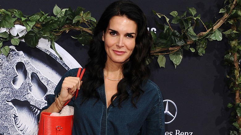 Angie Harmon looking cool and casual