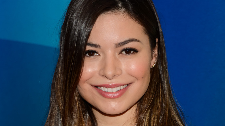 miranda cosgrove smiling