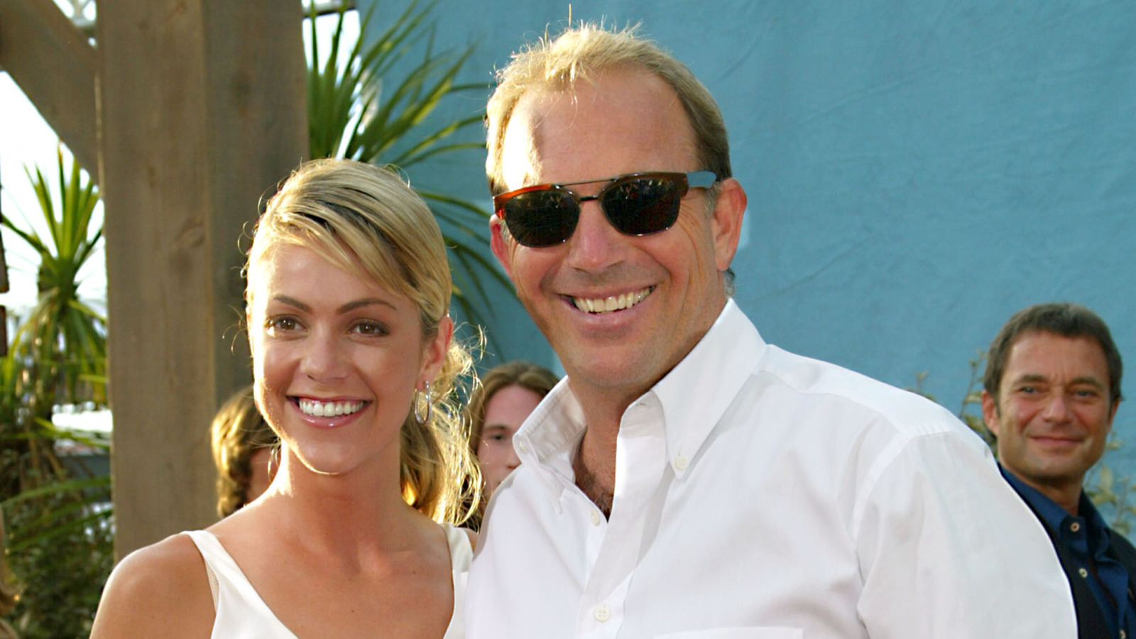 Kevin Costner Christine Wedding Beachweddingtips Kevin Costner Christine Wedding Beachweddingtips