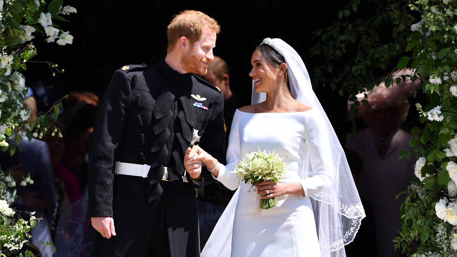 <a href="https://www.thelist.com/2174040/prince-harry-meghan-markle-lives-have-transformed-look-back-at-their-wedding/" target="_blank">A Look Back At Prince Harry & Meghan Markle’s Wedding Shows How Much Their Lives Transformed</a>