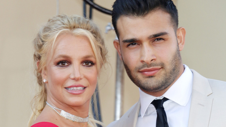 Britney Spears, Sam Asghari posing together