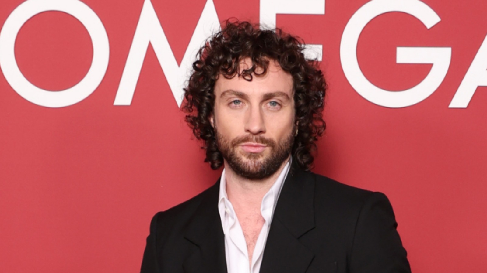Aaron Taylor-Johnson Ditches The Facial Hair For Movie Premiere And The Results Are Jarring