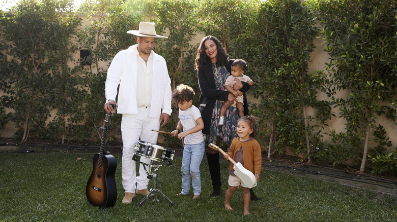 Abner Ramirez and Amanda Sudano with kids 