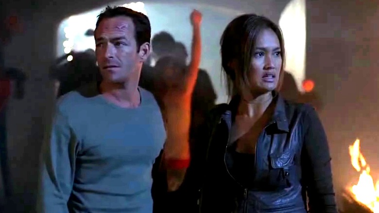 Luke Perry and Tia Carrere in a scene from Supernova (2005)