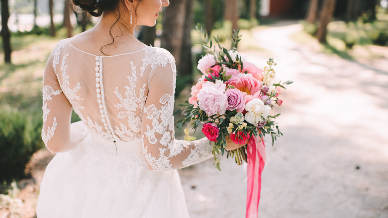 Bride holding bouquet 