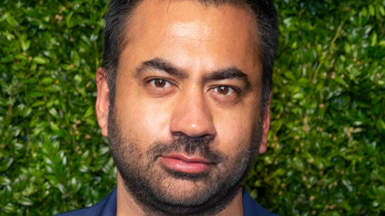 Kal Penn posing